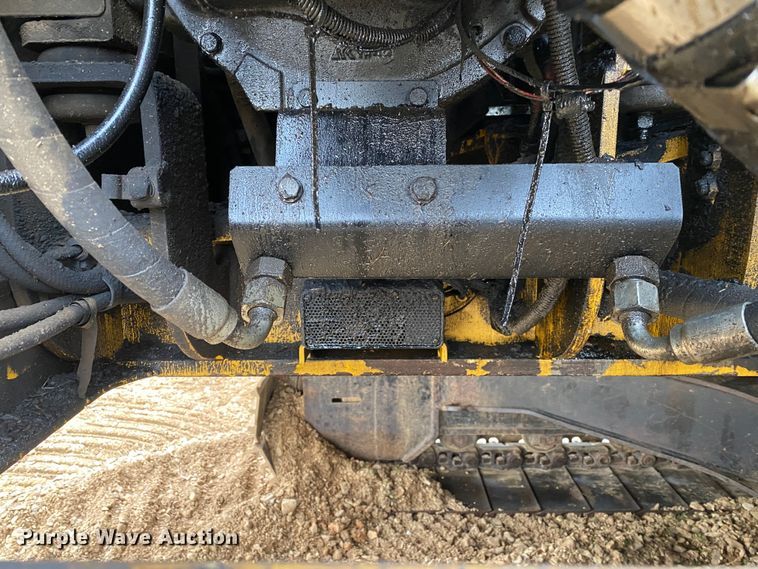 image for item DN8152 2007 John Deere 200D LC  excavator