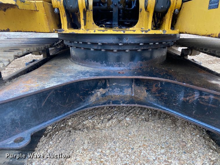 image for item DN8152 2007 John Deere 200D LC  excavator