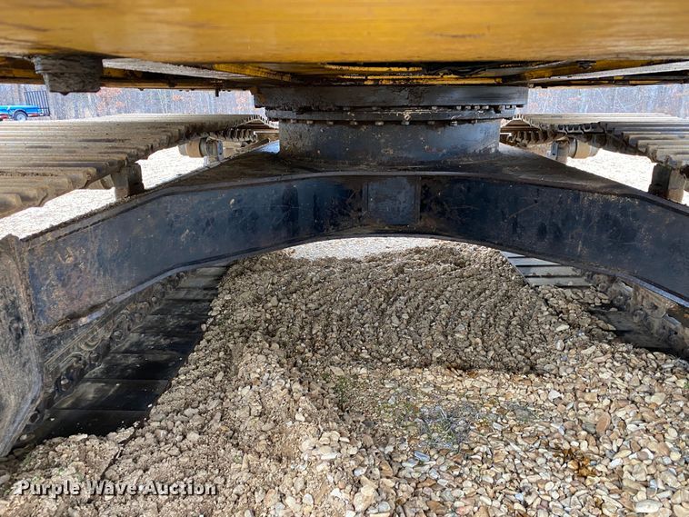 image for item DN8152 2007 John Deere 200D LC  excavator