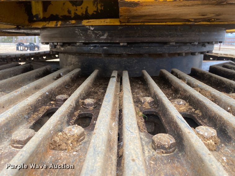 image for item DN8152 2007 John Deere 200D LC  excavator