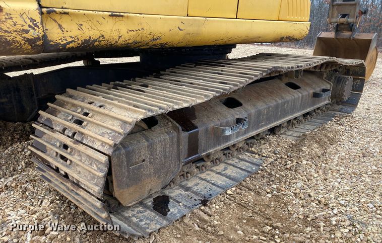 image for item DN8152 2007 John Deere 200D LC  excavator