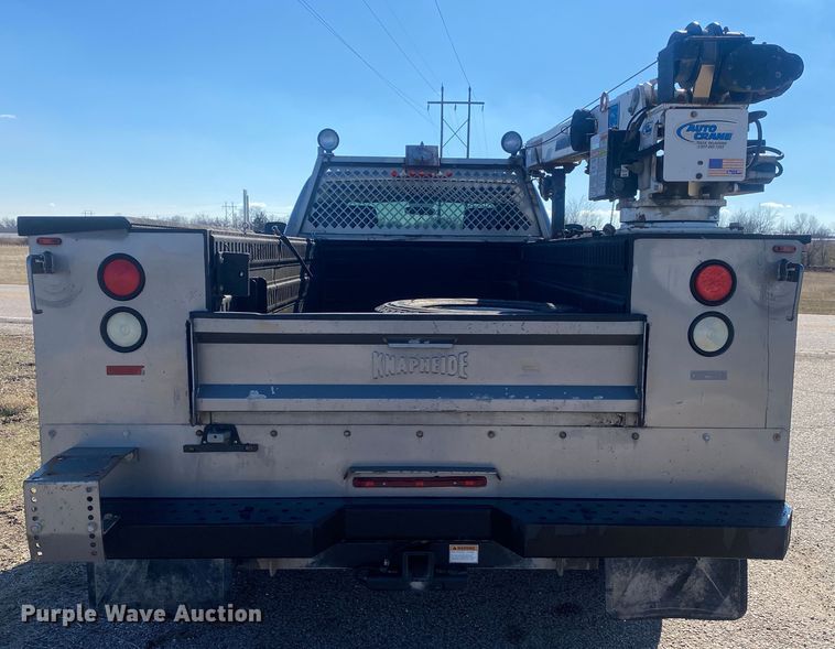 image for item DN8153 2009 Chevrolet Silverado 3500HD  utility bed pickup truck