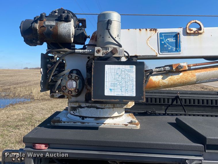 image for item DN8153 2009 Chevrolet Silverado 3500HD  utility bed pickup truck