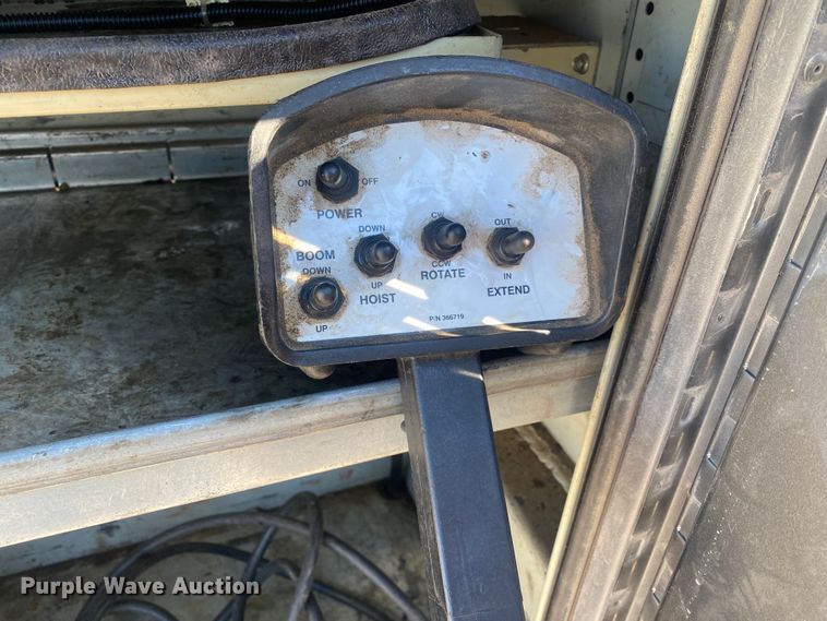 image for item DN8153 2009 Chevrolet Silverado 3500HD  utility bed pickup truck