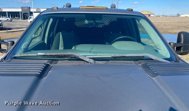 image for item DN8153 2009 Chevrolet Silverado 3500HD  utility bed pickup truck