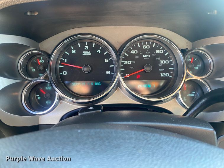 image for item DN8153 2009 Chevrolet Silverado 3500HD  utility bed pickup truck