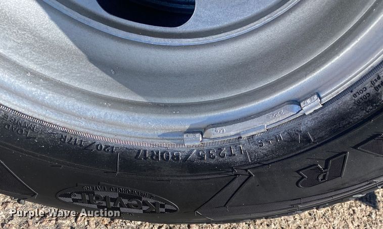 image for item DN8153 2009 Chevrolet Silverado 3500HD  utility bed pickup truck