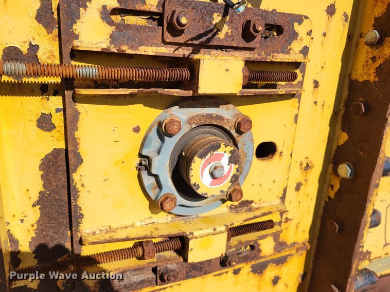 image for item DO3461 Vermeer HG525  horizontal grinder