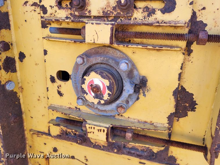 image for item DO3461 Vermeer HG525  horizontal grinder