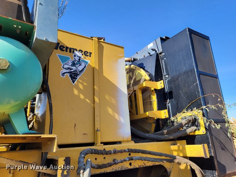 image for item DO3461 Vermeer HG525  horizontal grinder