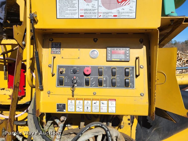 image for item DO3461 Vermeer HG525  horizontal grinder