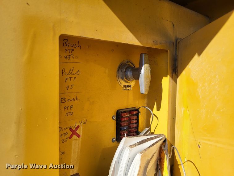 image for item DO3461 Vermeer HG525  horizontal grinder