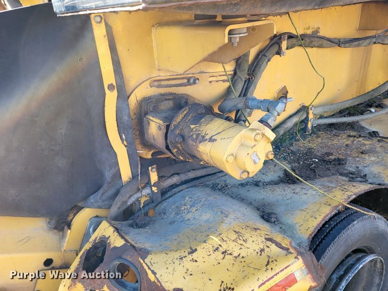 image for item DO3461 Vermeer HG525  horizontal grinder