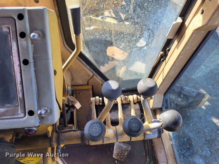 image for item DO3538 1985 Caterpillar 12G  motor grader