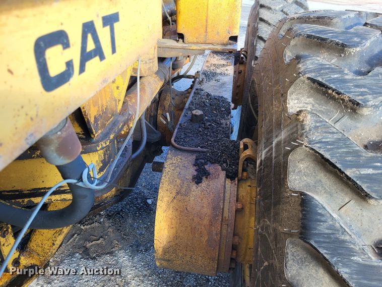 image for item DO3538 1985 Caterpillar 12G  motor grader