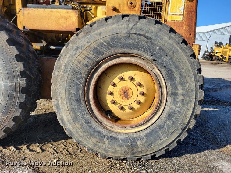image for item DO3538 1985 Caterpillar 12G  motor grader