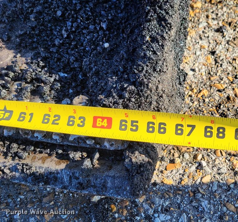 image for item DO3539 2000 John Deere 240  skid steer loader