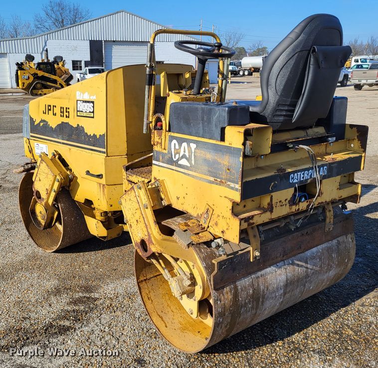 image for item DO3540 1995 Caterpillar CB224C  double drum vibratory roller