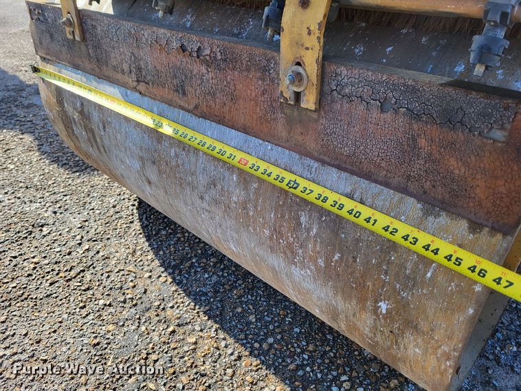 image for item DO3540 1995 Caterpillar CB224C  double drum vibratory roller