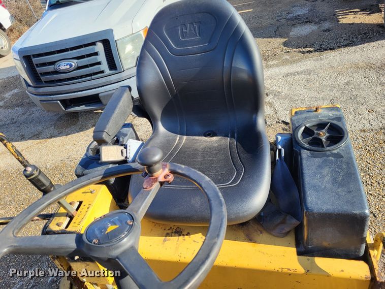 image for item DO3540 1995 Caterpillar CB224C  double drum vibratory roller