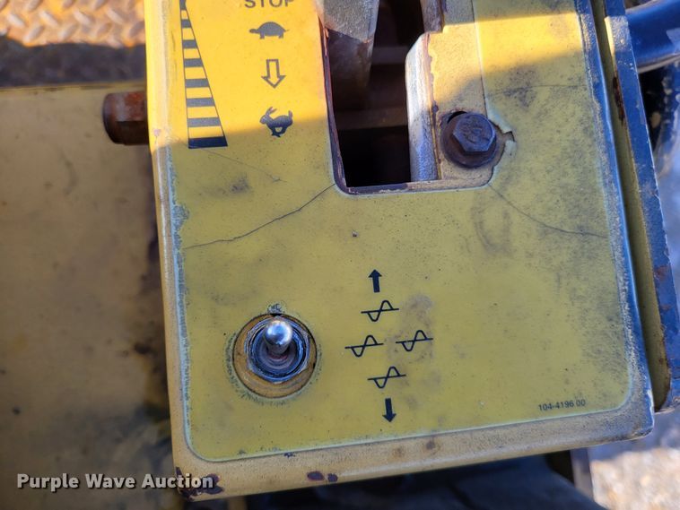 image for item DO3540 1995 Caterpillar CB224C  double drum vibratory roller