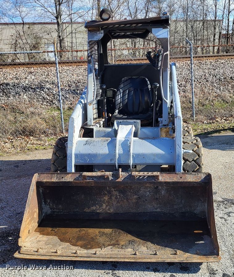 image for item DO3541 Bobcat  skid steer loader