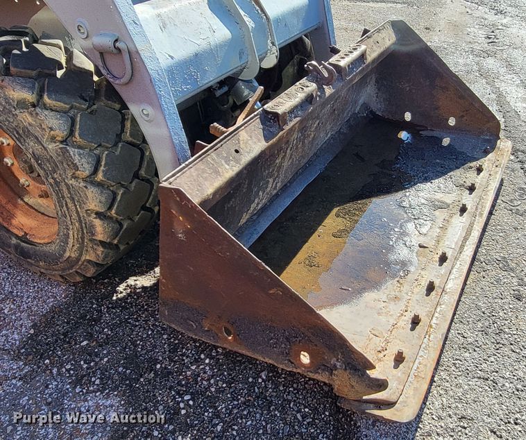 image for item DO3541 Bobcat  skid steer loader