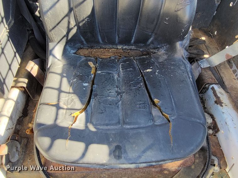 image for item DO3541 Bobcat  skid steer loader