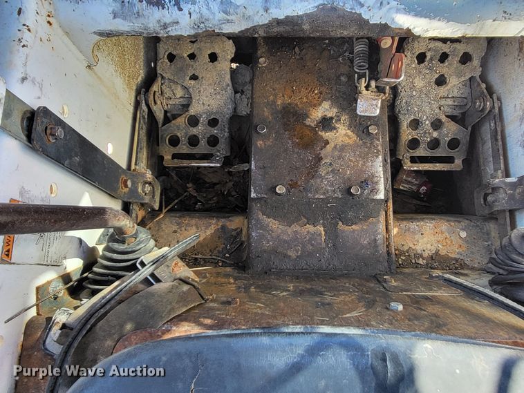 image for item DO3541 Bobcat  skid steer loader