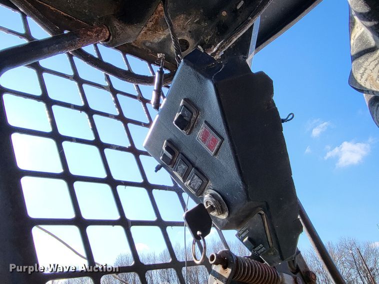 image for item DO3541 Bobcat  skid steer loader