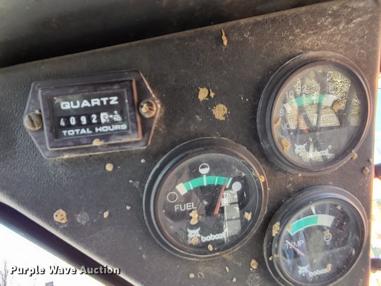 image for item DO3541 Bobcat  skid steer loader