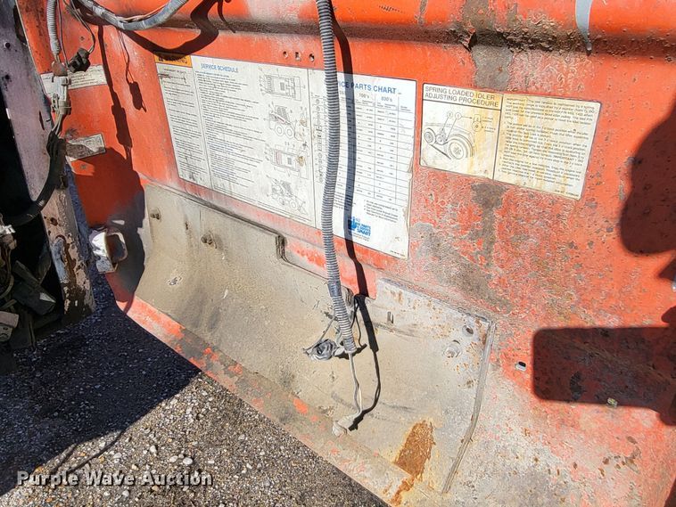 image for item DO3541 Bobcat  skid steer loader