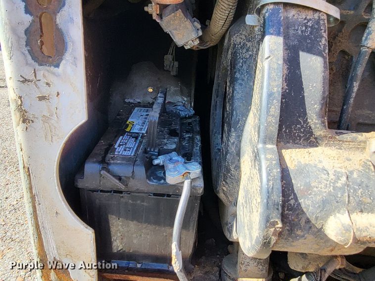 image for item DO3541 Bobcat  skid steer loader