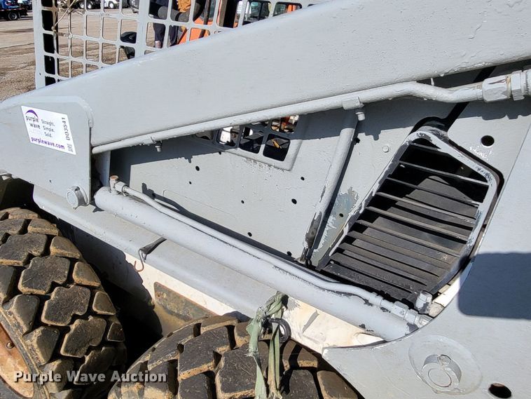 image for item DO3541 Bobcat  skid steer loader