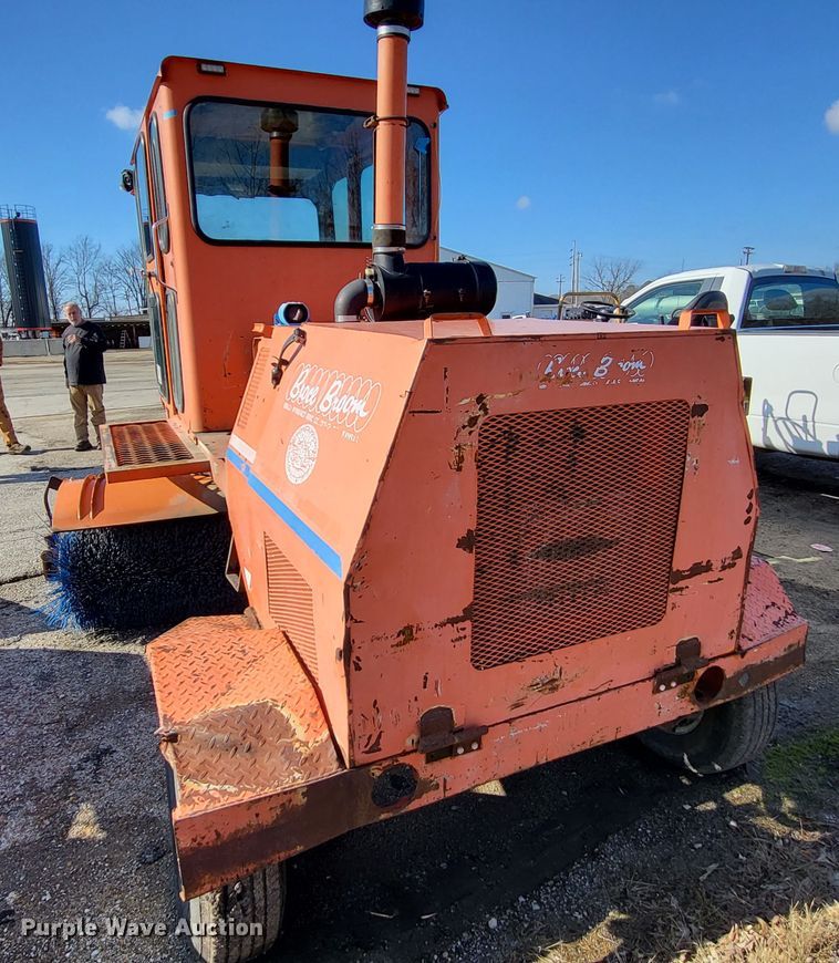 image for item DO3542 1999 Broce RJ350  broom