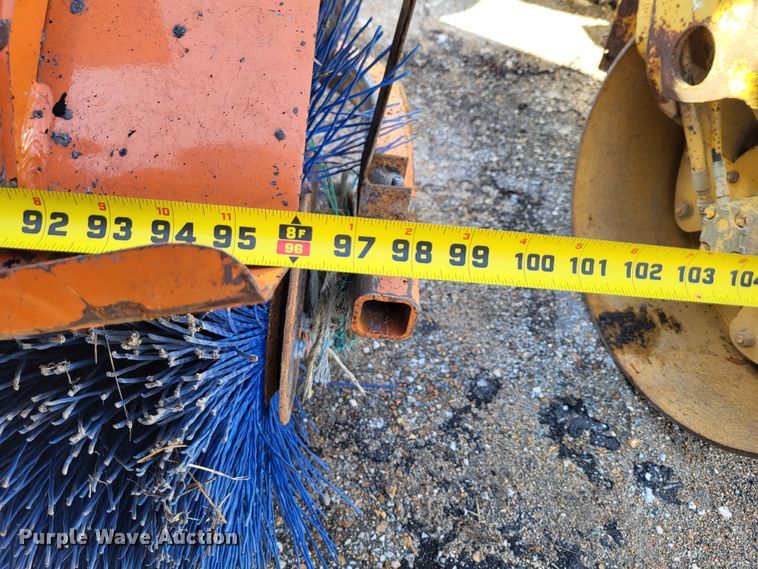 image for item DO3542 1999 Broce RJ350  broom