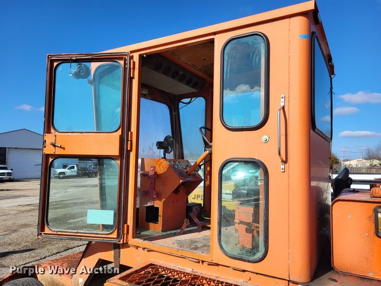 image for item DO3542 1999 Broce RJ350  broom