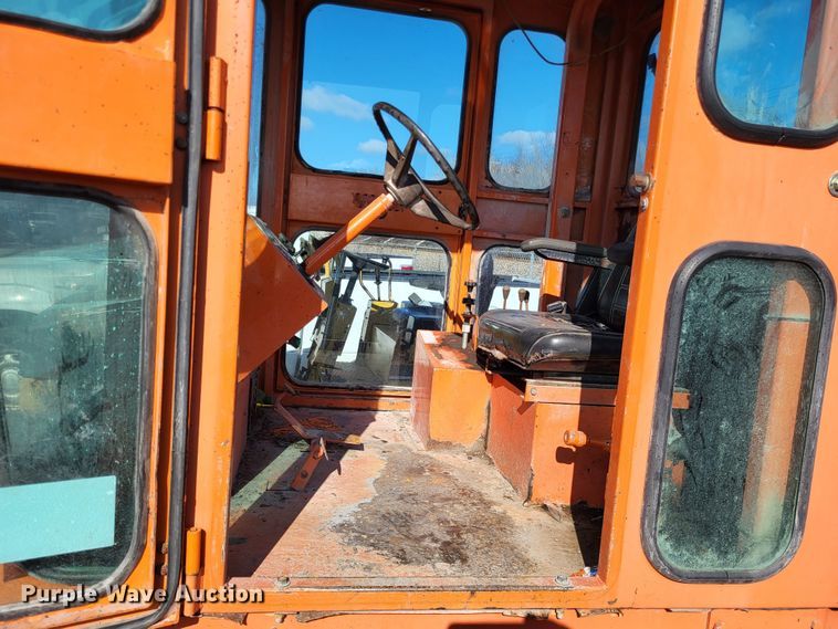 image for item DO3542 1999 Broce RJ350  broom