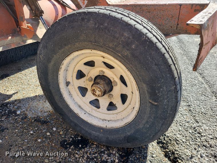 image for item DO3542 1999 Broce RJ350  broom