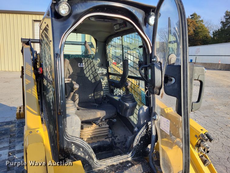 image for item DO3548 2017 Caterpillar 299D2 XHP  tracked skid steer loader