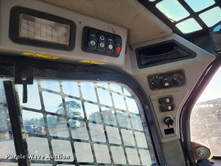 image for item DO3548 2017 Caterpillar 299D2 XHP  tracked skid steer loader