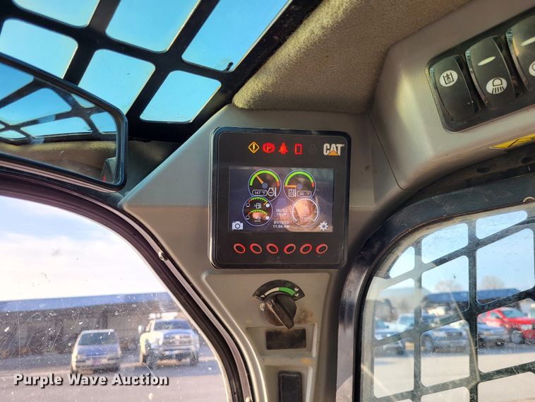 image for item DO3548 2017 Caterpillar 299D2 XHP  tracked skid steer loader