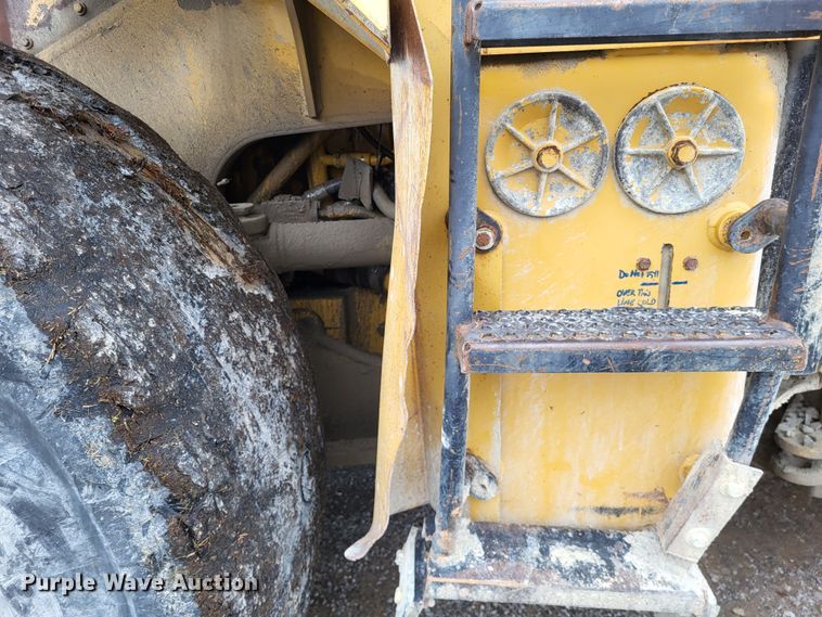 image for item DO3551 1996 Caterpillar 980G  wheel loader