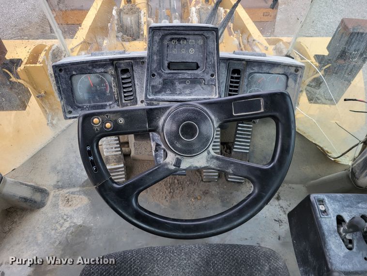 image for item DO3551 1996 Caterpillar 980G  wheel loader