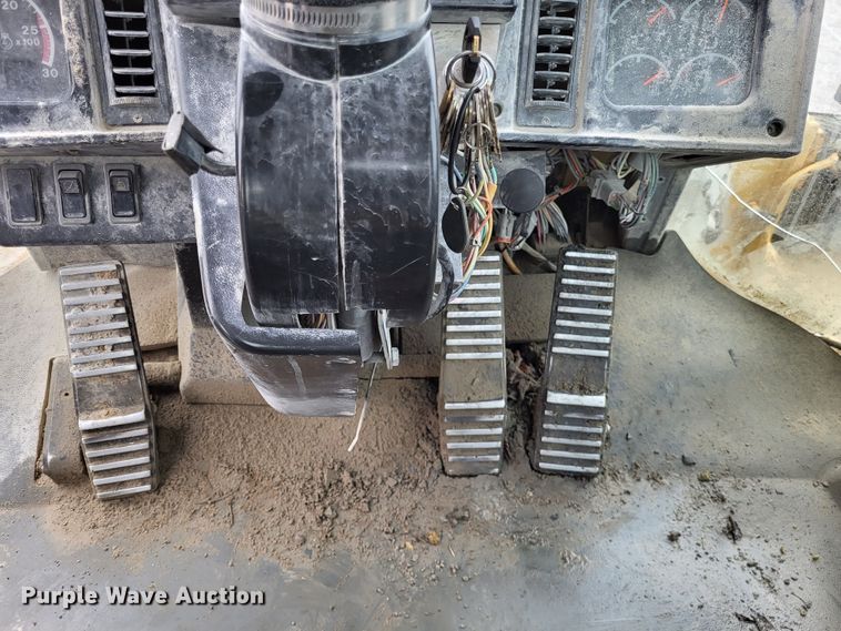 image for item DO3551 1996 Caterpillar 980G  wheel loader