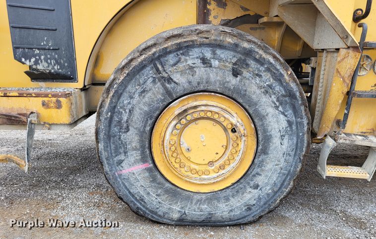 image for item DO3551 1996 Caterpillar 980G  wheel loader