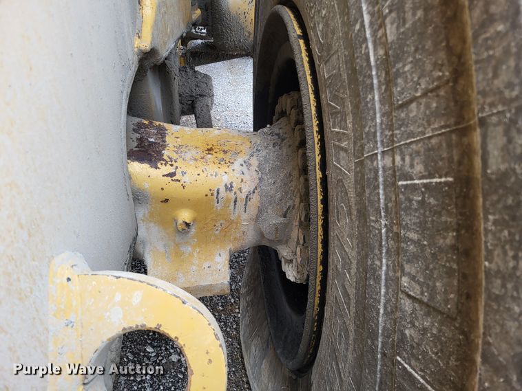 image for item DO3551 1996 Caterpillar 980G  wheel loader