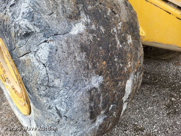 image for item DO3551 1996 Caterpillar 980G  wheel loader