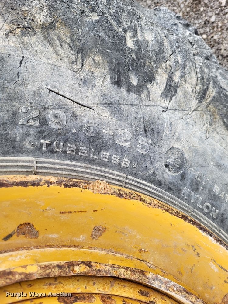 image for item DO3551 1996 Caterpillar 980G  wheel loader