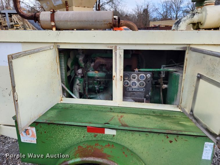 image for item DO3552 Sullair 185DPQ-JD2W  air compressor